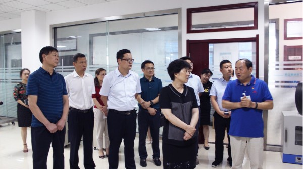 宋潔蒞臨我司參觀指導3